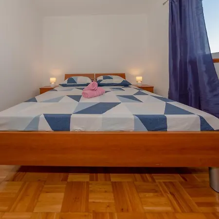 Apartment Lana Skradin