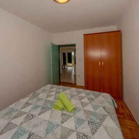 Lana Apartman Skradin